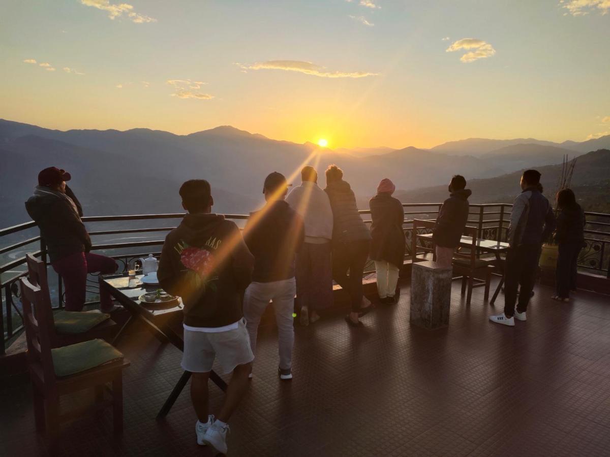 Hotel High Ground Inn Sarangkot Покхара Экстерьер фото